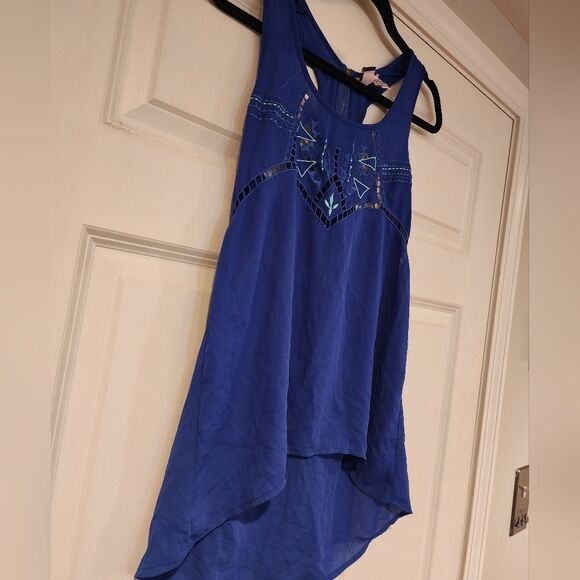 Love on a Hanger blue flowey tank M - Picture 2 of 3